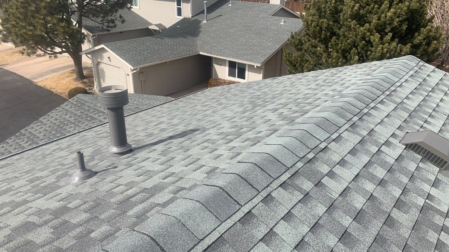 Differences Between Sloped And Flat Roofs - Holladay Grace Roofing ...